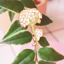 Load image into Gallery viewer, Swinging Hoya Bloom Kitty Enamel Pin
